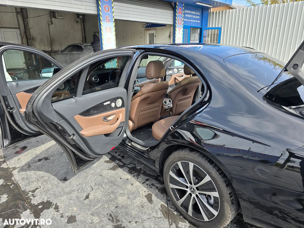 Mercedes-Benz E - 14