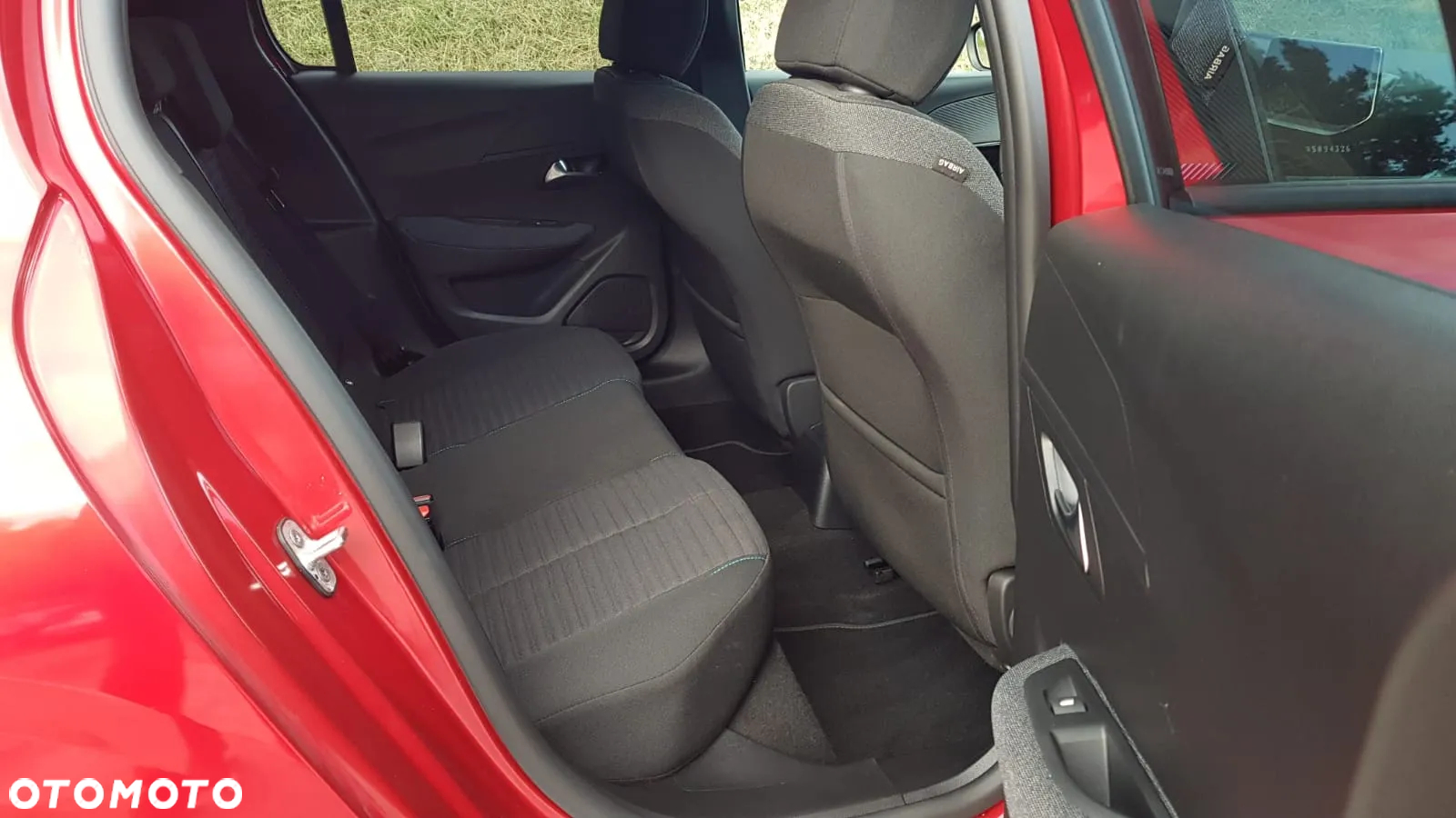 Peugeot 208 - 15
