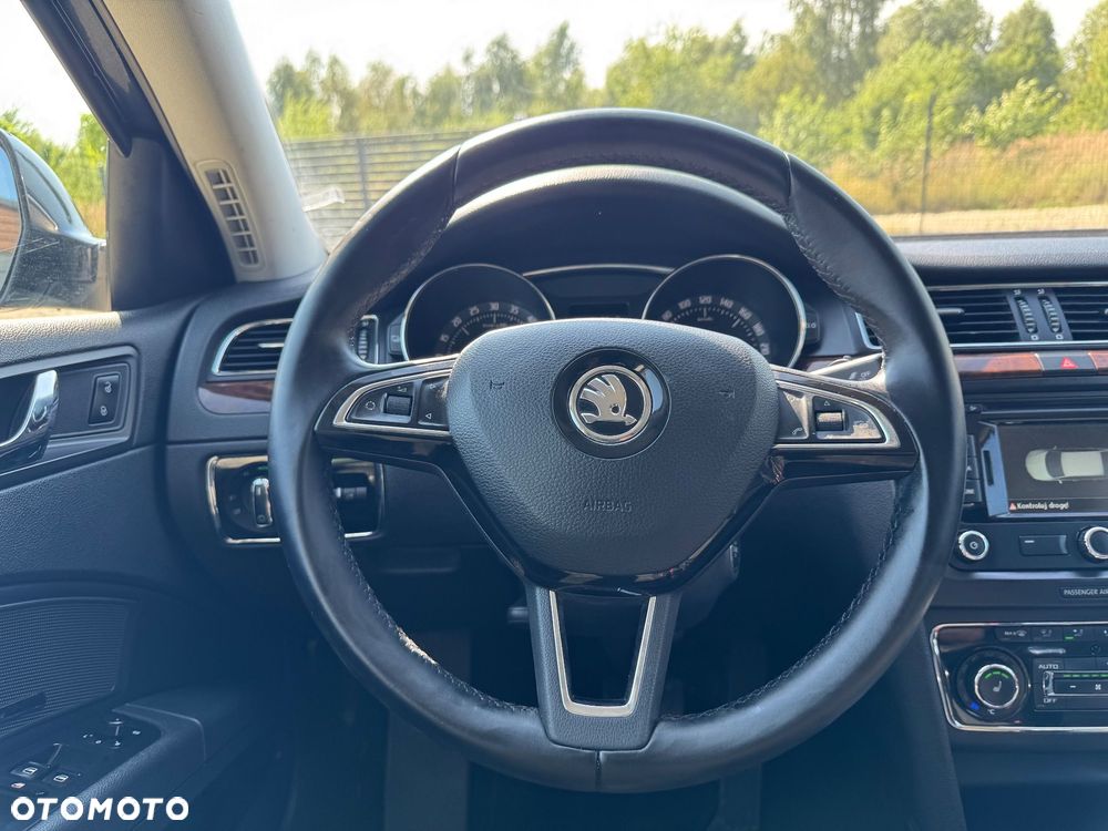 Skoda Superb 2.0 TDI L&K DSG - 18