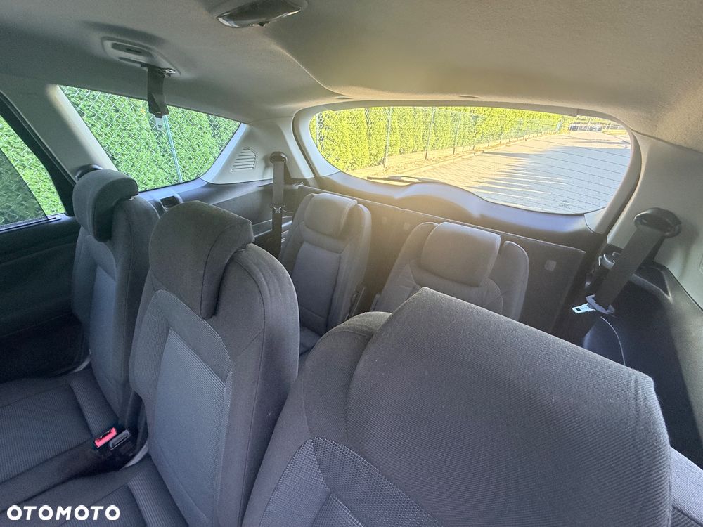 Ford S-Max 2.0 TDCi DPF Ambiente - 33