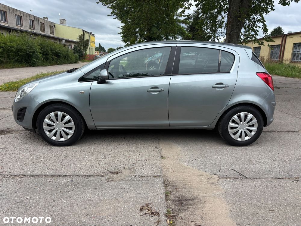 Opel Corsa 1.2 16V Color Edition - 4