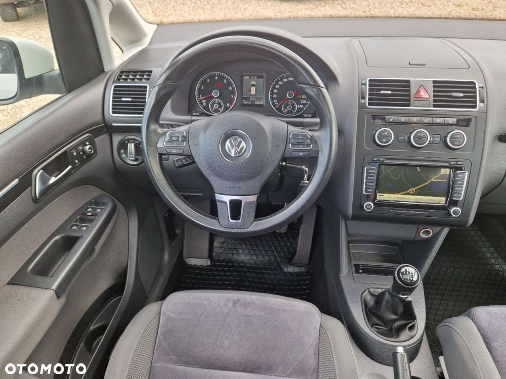 Volkswagen Touran 1.4 TSI Highline - 17