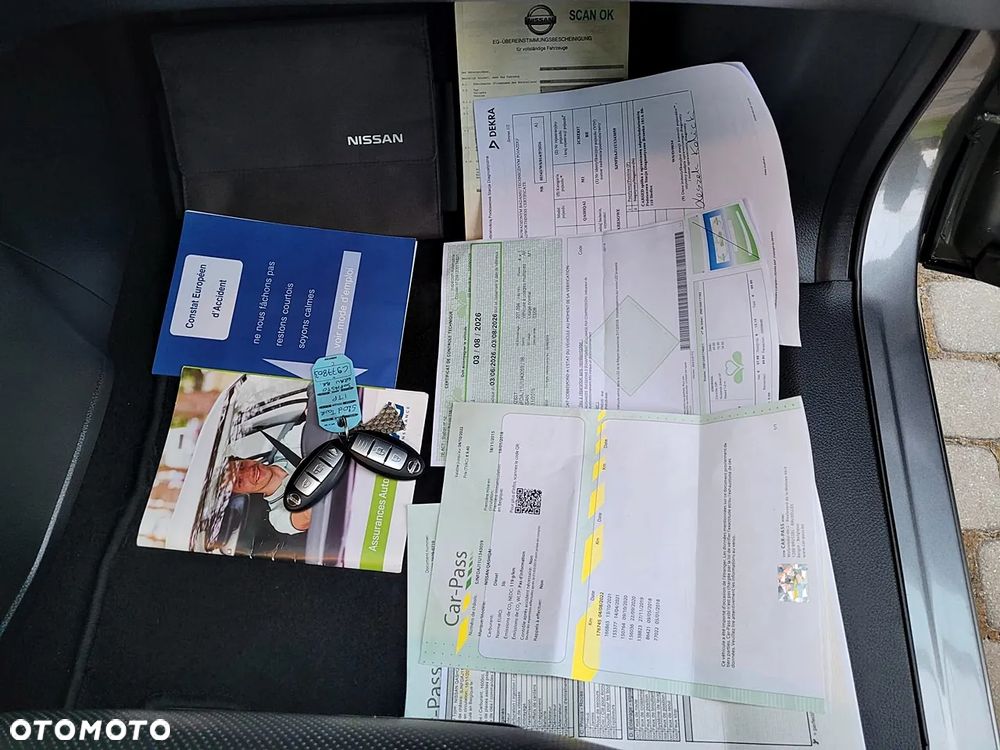 Nissan Qashqai 1.6 dCi Xtronic TEKNA+ - 32