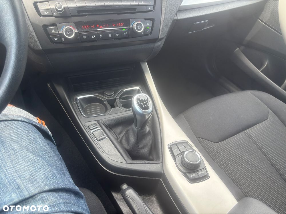 BMW Seria 1 116i Sport Line - 11