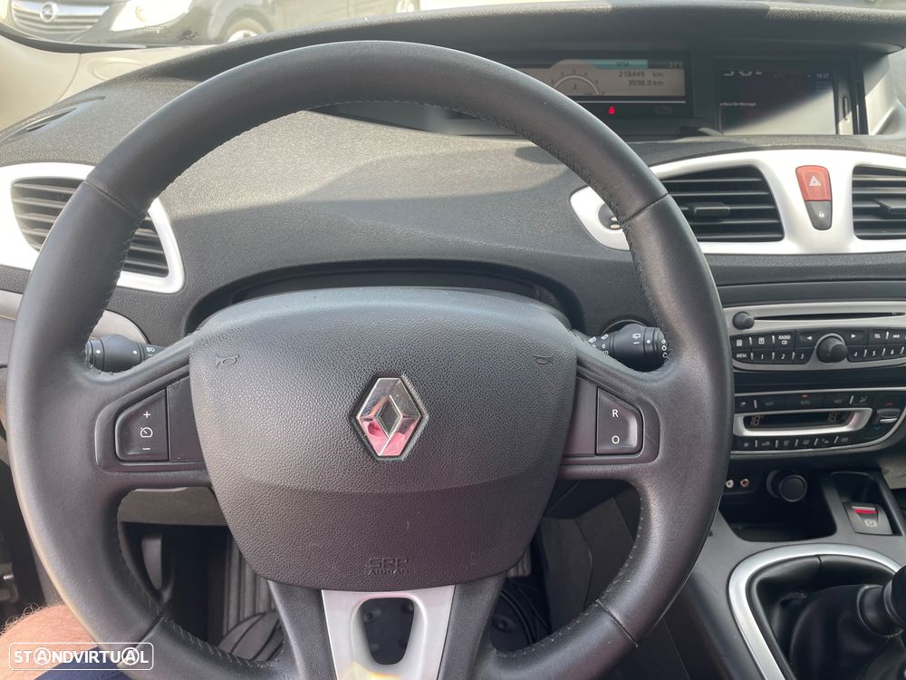 Renault Scénic 1.5 dCi Dynamique S - 16