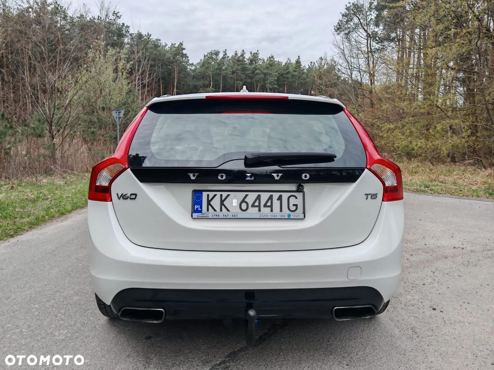 Volvo V60 T5 Drive-E Base - 9
