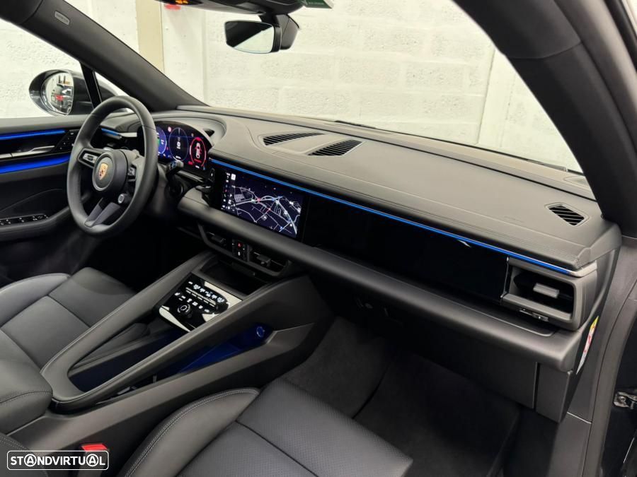 Porsche Macan Electric 4 - 45