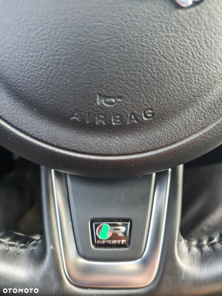 Jaguar F-Pace - 25