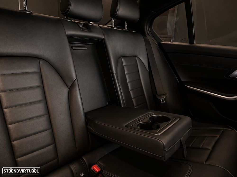 BMW 320 Gran Turismo d Pack M Auto - 21