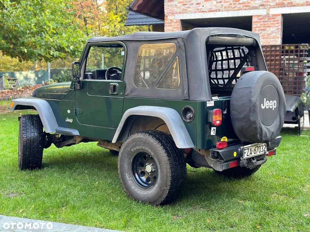 Jeep Wrangler 2.5 Sport - 12