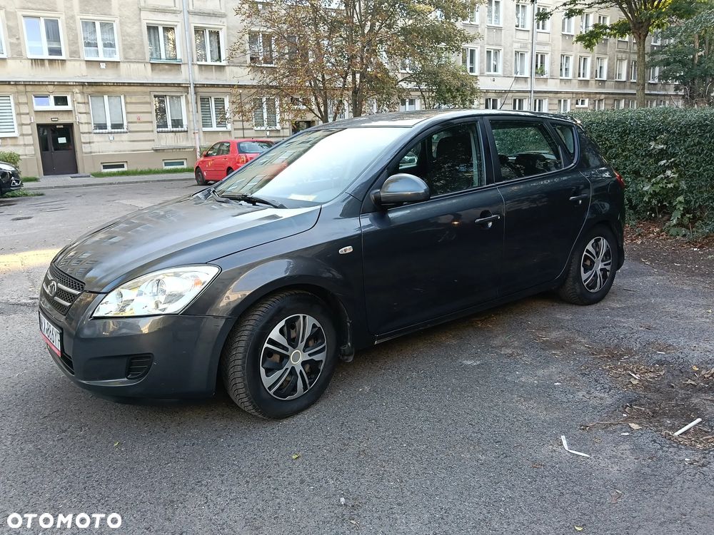 Kia Ceed 1.6 Comfort - 31