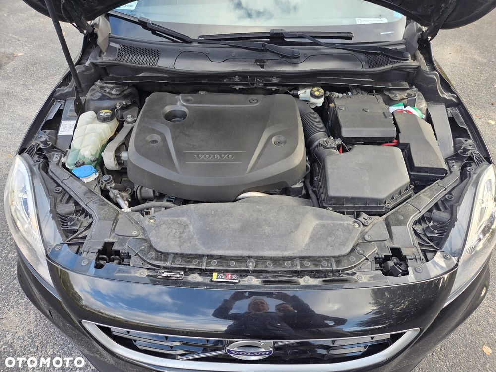 Volvo V40 D2 Drive-E R-Design Kinetic - 13
