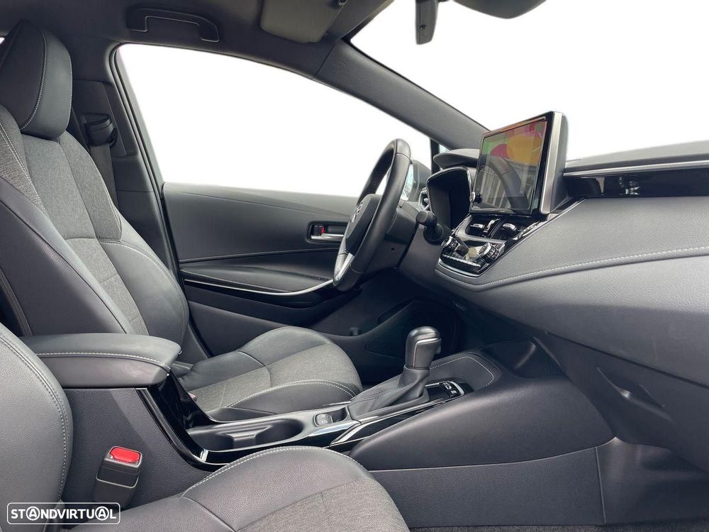 Toyota Corolla Touring Sports - 6
