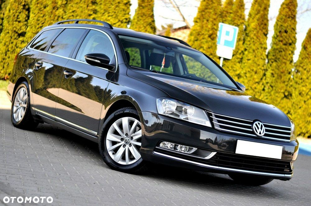 Volkswagen Passat - 1