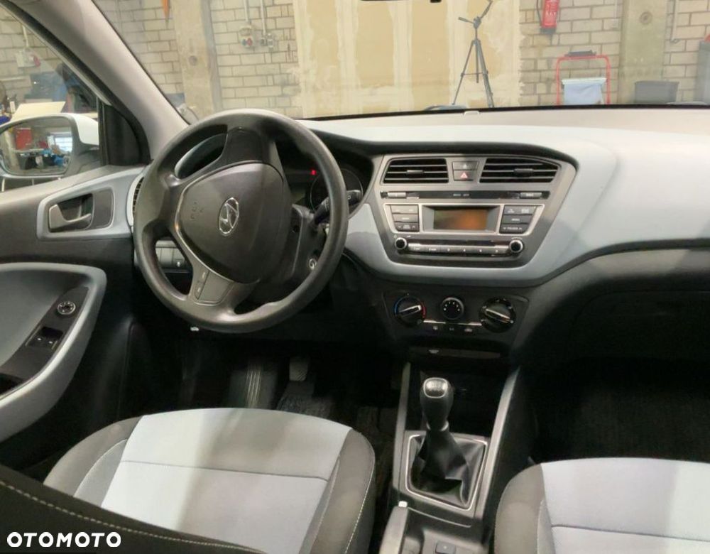 Hyundai i20 1.2 - 7
