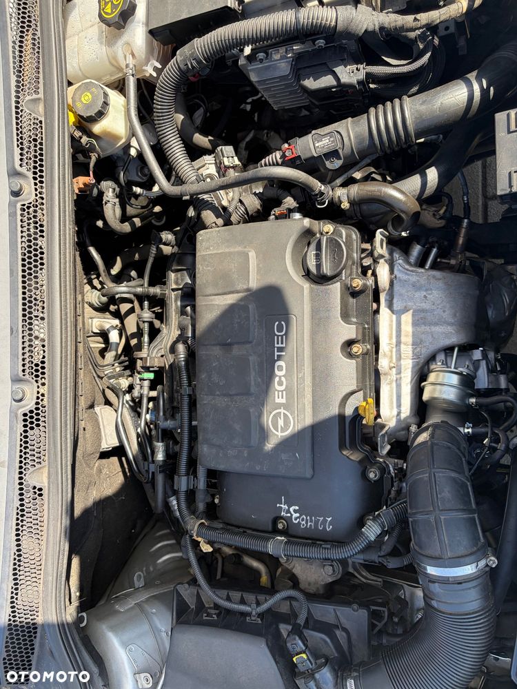 Opel Astra 1.4 Turbo - 39