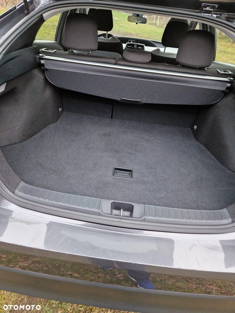 Toyota Prius 1.8 Hybrid Comfort - 11