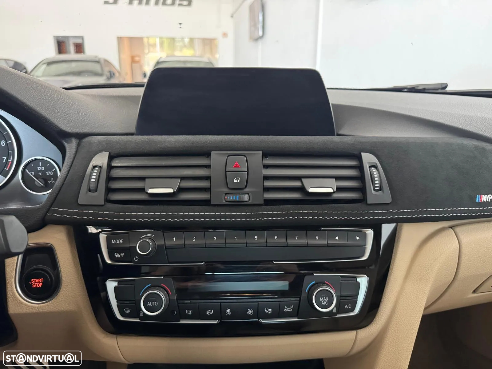 BMW 330 e iPerformance Pack M - 27