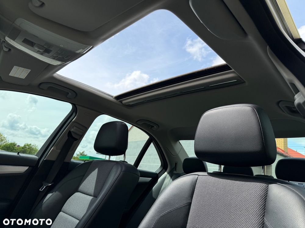 Mercedes-Benz Klasa C 250 CGI Automatik BlueEFFICIENCY Avantgarde - 7