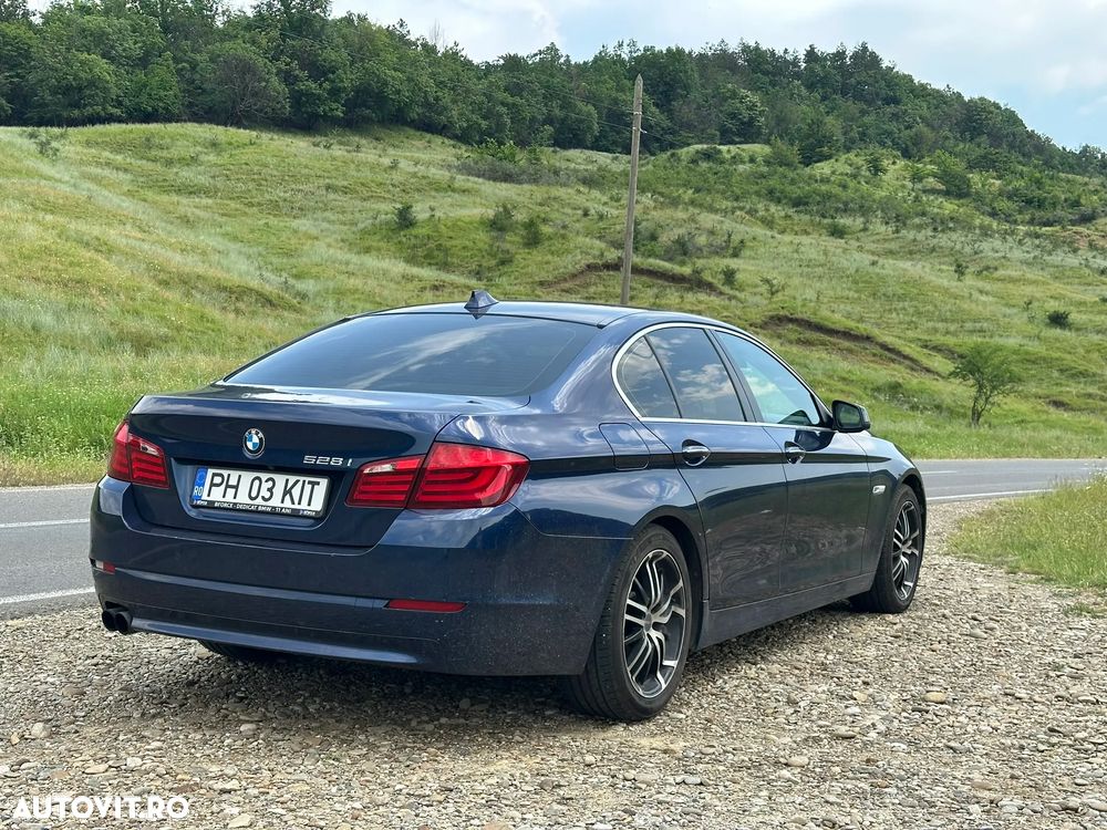 BMW Seria 5 528i Aut. - 2