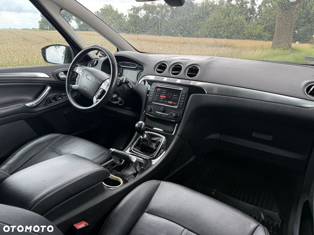 Ford S-Max - 8