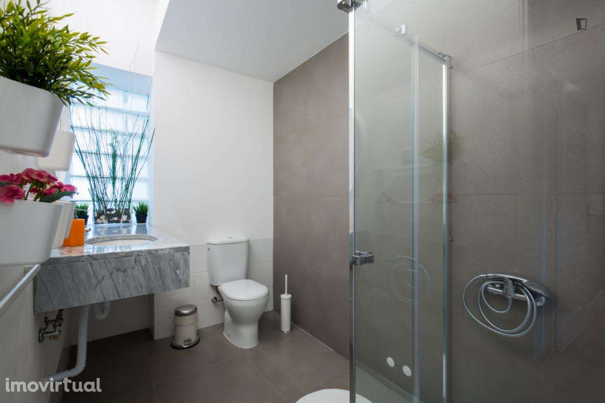 Quarto - localizado em Oeiras Lisbon - Grande imagem: 3/20