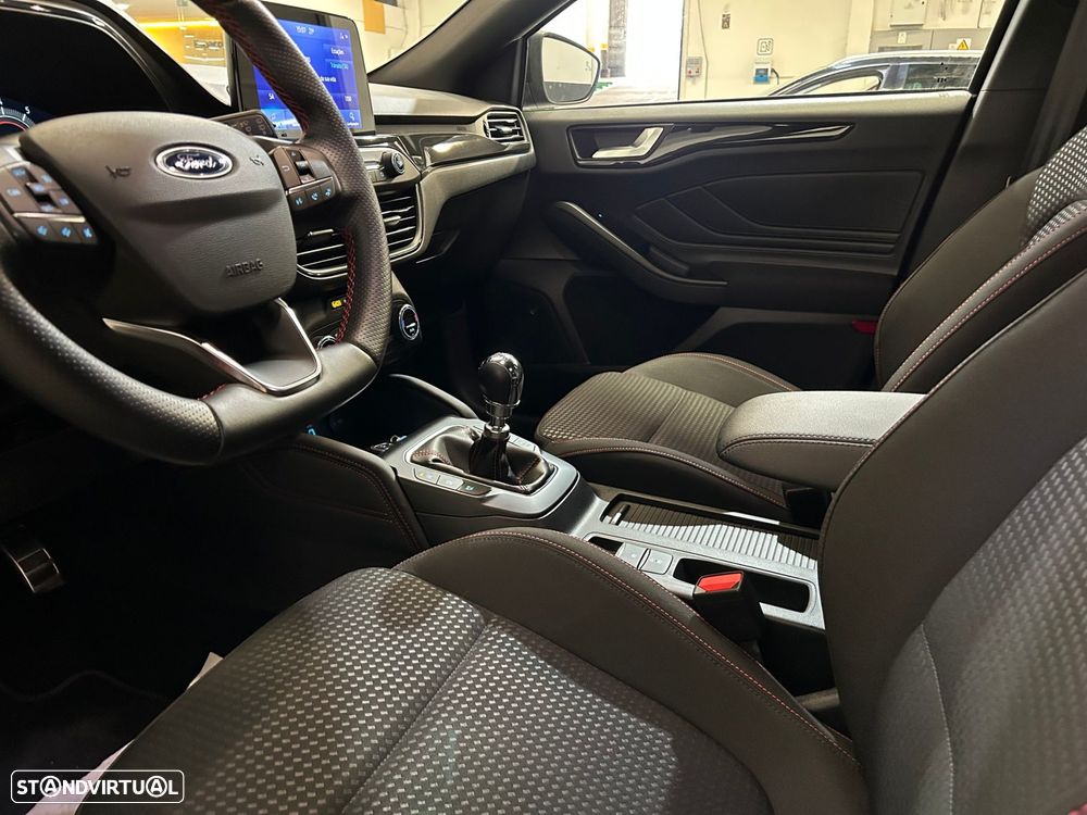Ford Focus SW 1.0 EcoBoost MHEV ST-Line X - 48