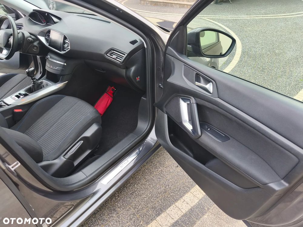 Peugeot 308 BlueHDi 100 Stop & Start Active - 19
