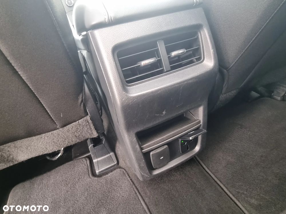 Ford S-Max 2.0 EcoBlue Titanium - 26