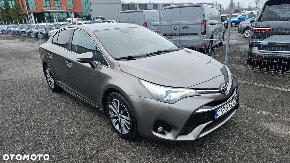 Toyota Avensis 1.8 Premium - 3