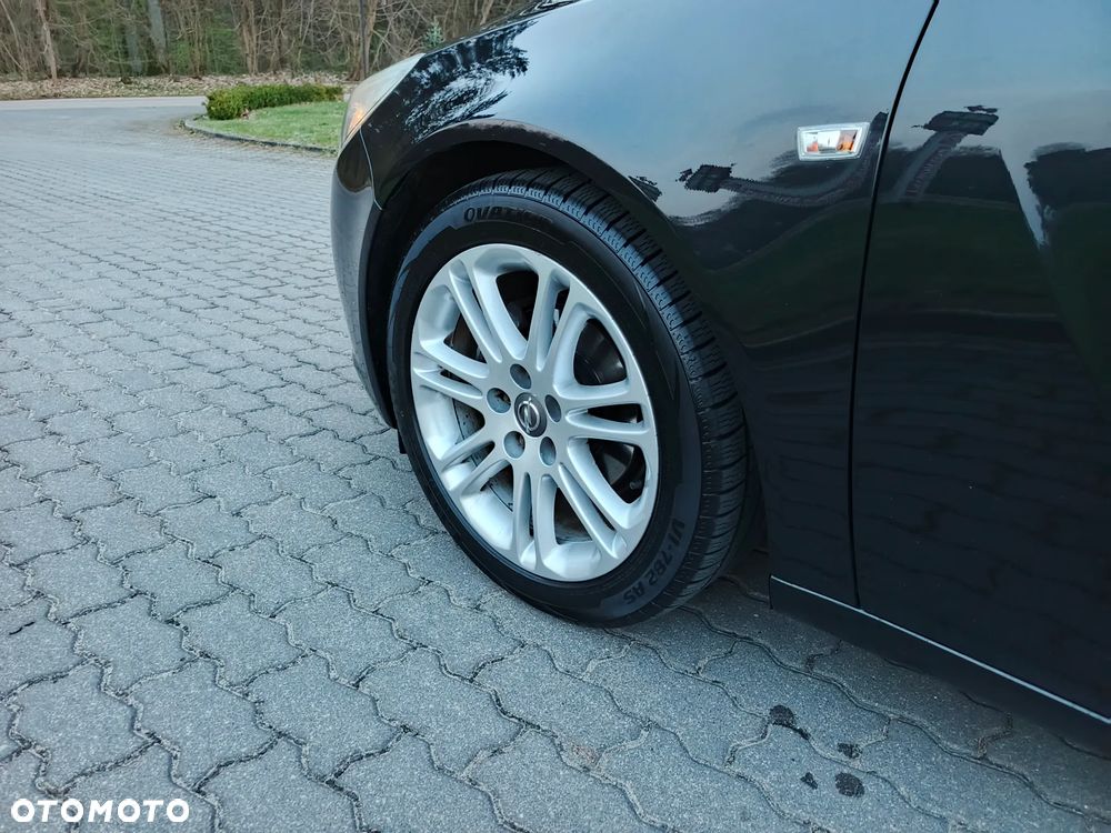 Opel Insignia 1.8 Sport - 25