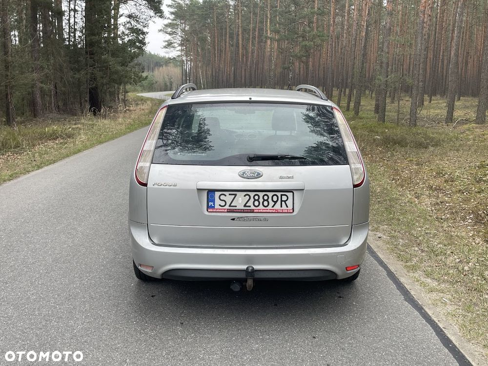 Ford Focus 1.8 Style - 6