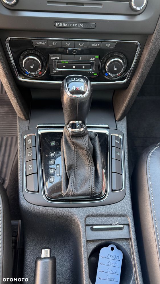 Skoda Superb 2.0 TDI 4x4 Elegance DSG - 22