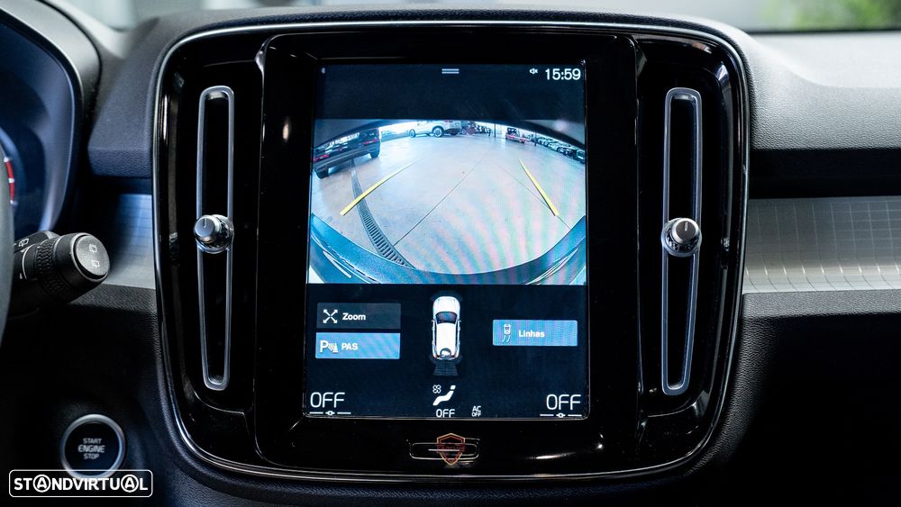 Volvo XC 40 1.5 T3 Momentum Geartronic - 24