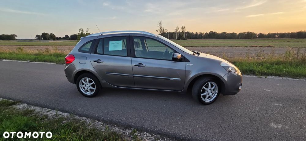 Renault Clio - 6