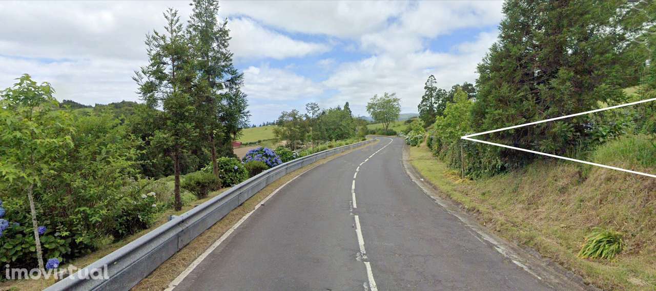 Terreno Agrícola com Vista Panorâmica em Povoação, São Miguel - Grande imagem: 3/9