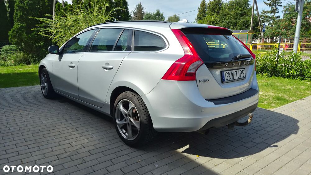 Volvo V60 D3 Geartronic Summum - 2