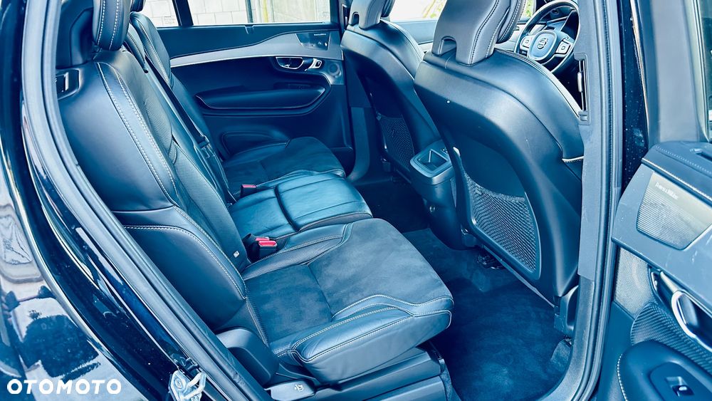 Volvo XC 90 D5 SCR AWD R-Design 7os - 31