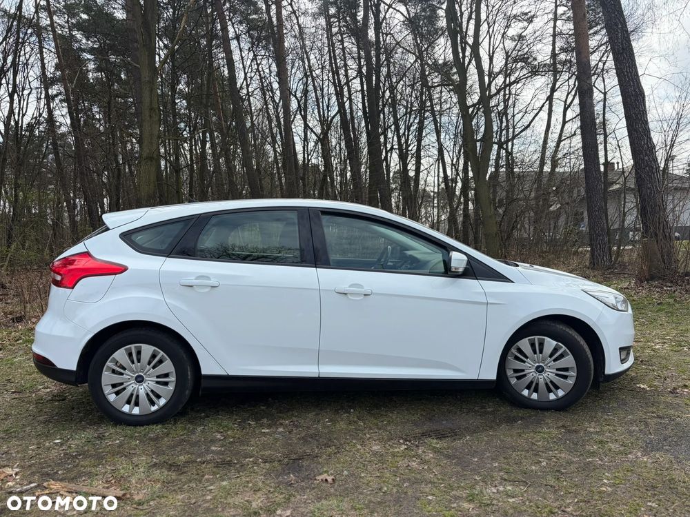 Ford Focus 1.0 EcoBoost Gold X (Edition) - 6