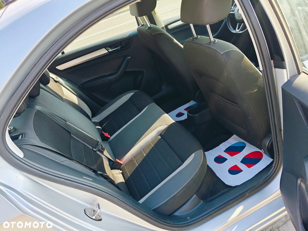 Skoda RAPID 1.0 TSI Ambition - 8