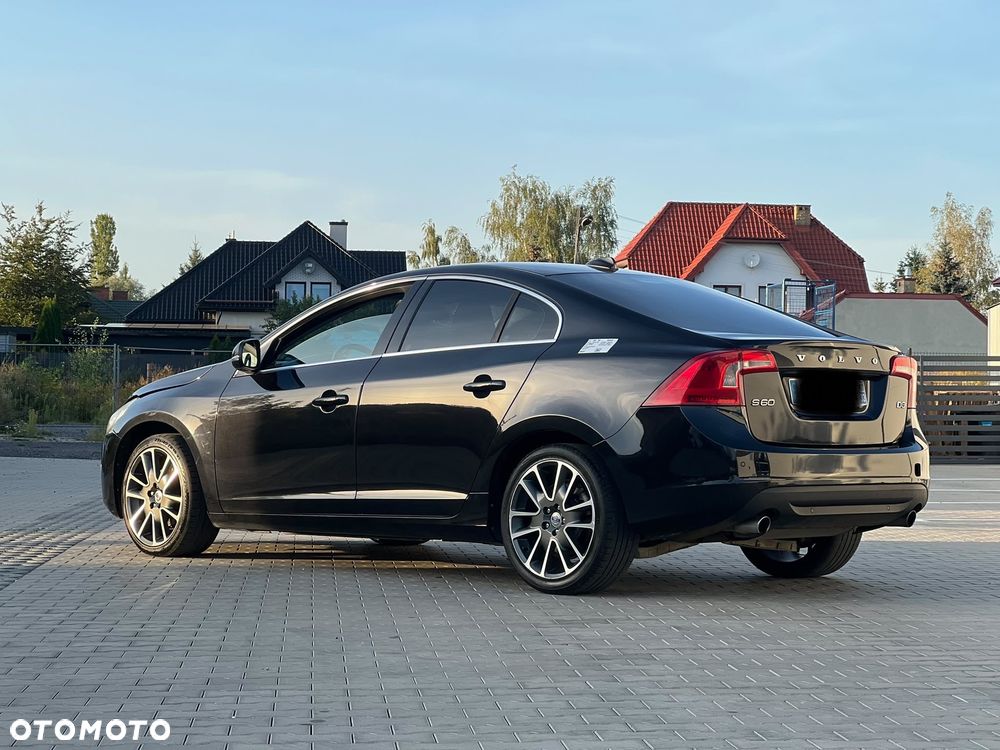 Volvo S60 D3 Geartronic Summum - 2