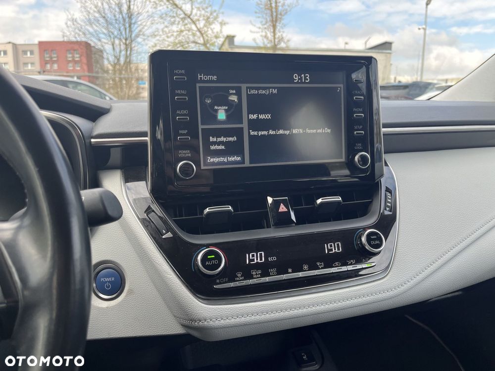 Toyota Corolla 2.0 Hybrid Comfort - 19