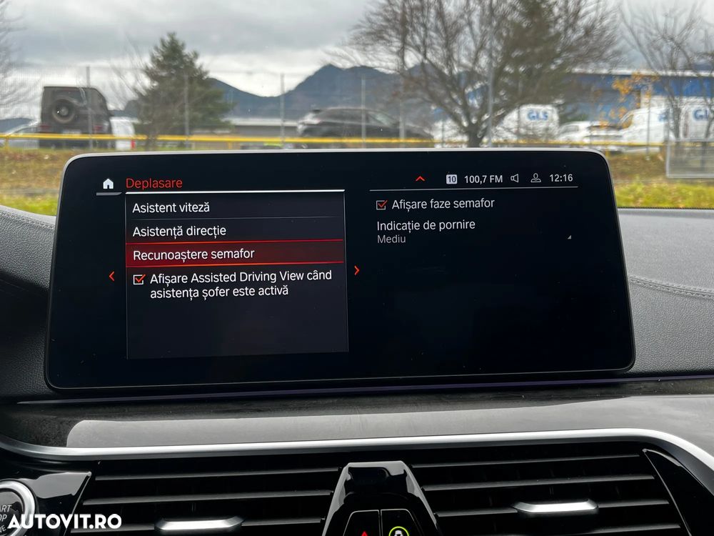 BMW Seria 5 520d xDrive AT MHEV - 33