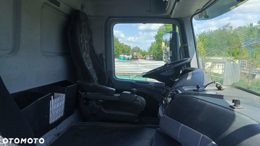Mercedes-Benz ACTROS - 8