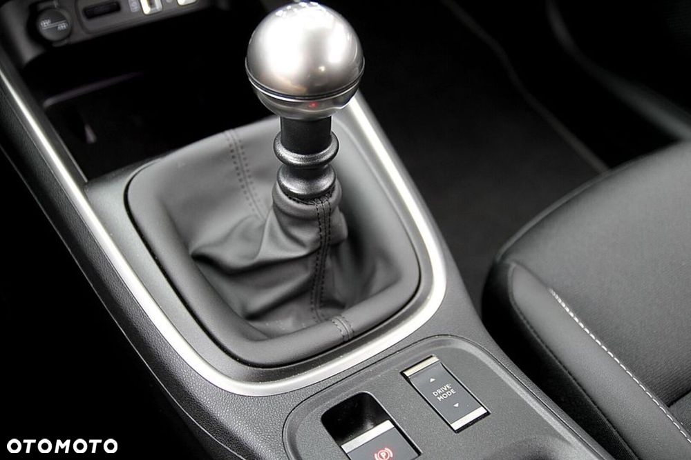 Jeep Avenger 1.2 GSE T3 Summit FWD - 30