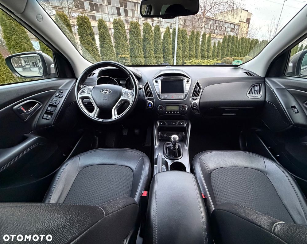 Hyundai ix35 1.6 2WD Fifa World Cup Edition - 29