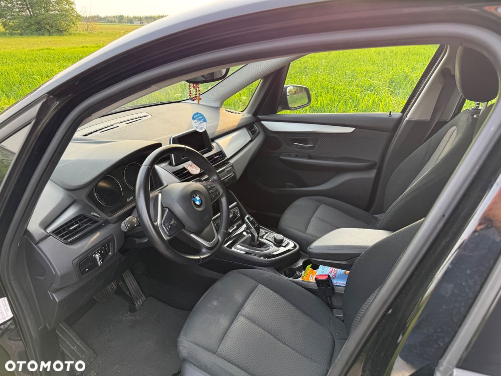 BMW Seria 2 218d - 7