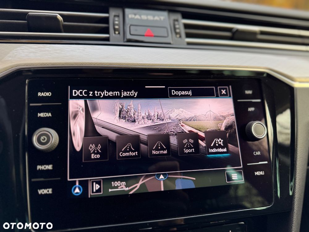 Volkswagen Passat Variant 2.0 TDI SCR DSG 4Motion Business - 29