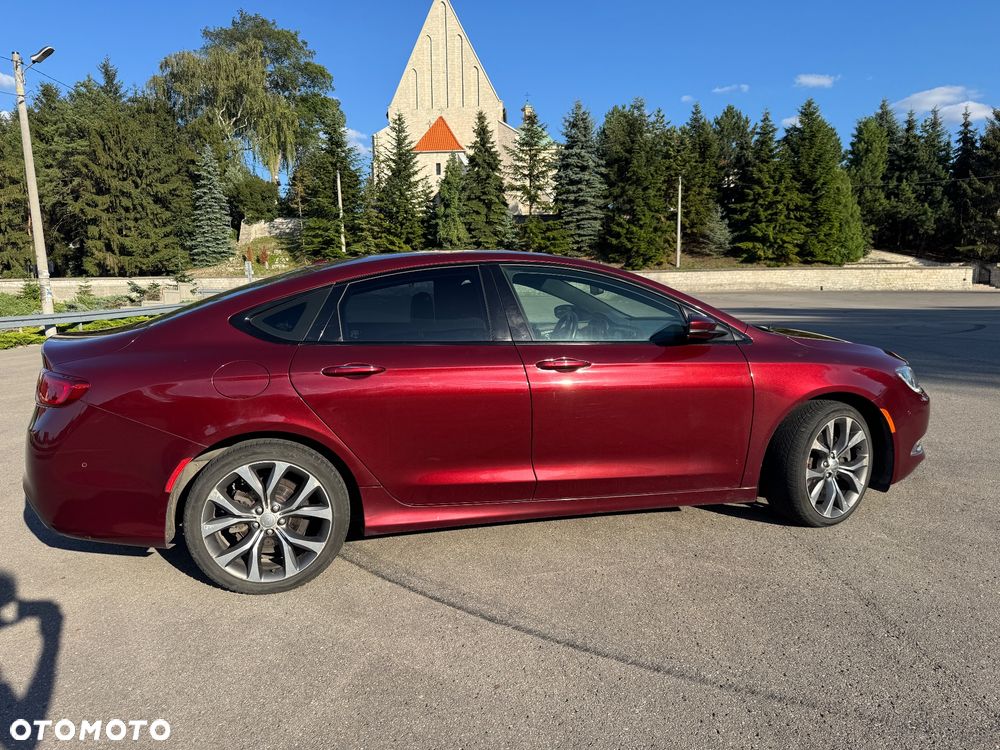 Chrysler 200 - 16