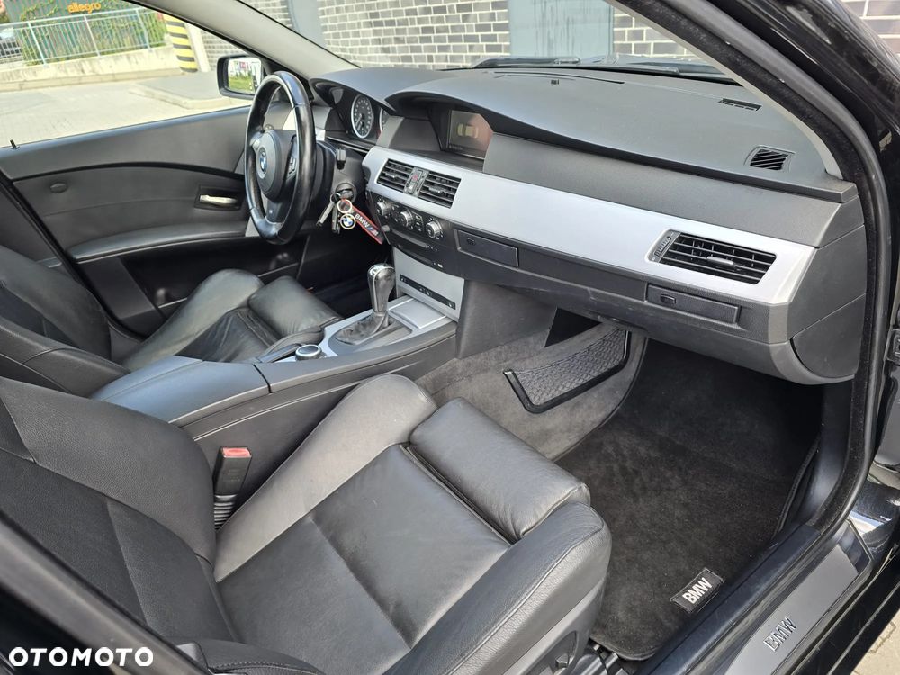 BMW Seria 5 525i - 21